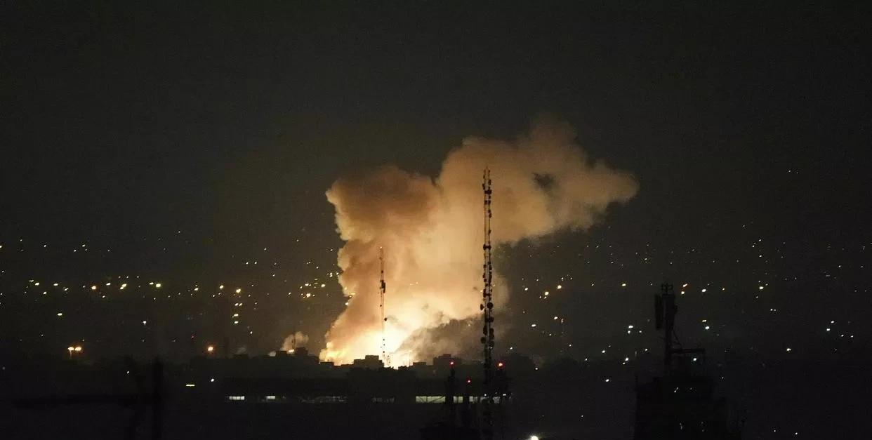 以军对伊朗发动大规模袭击，计划完备、出招极狠，特朗普反应很快
来源:千里持剑
当