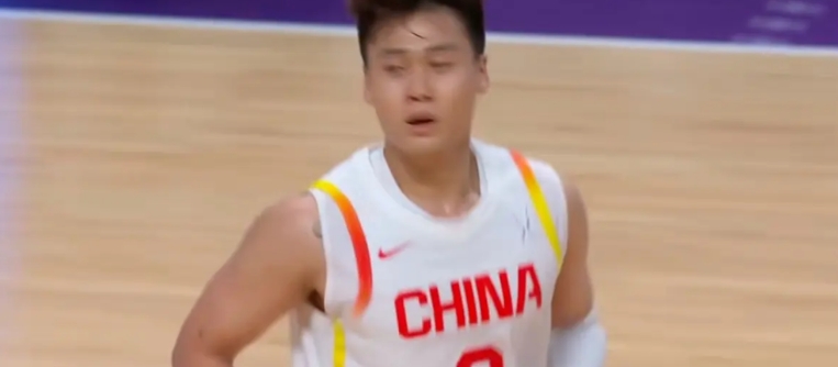 中国男篮小组赛对阵沙特红黑榜

郭士强    7.5分。每次发现问题及时叫暂停有