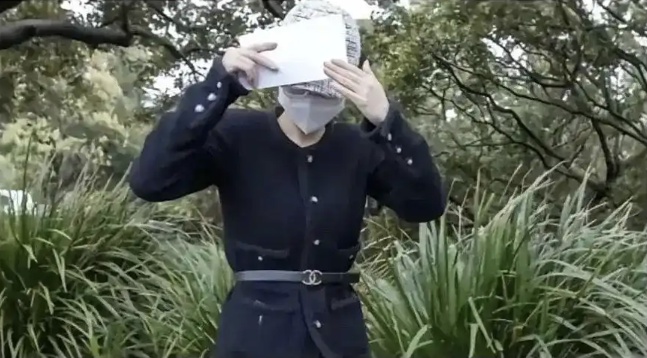 #阴谋论为什么总有市场# 网传杨兰兰“缴纳了7000万澳元的保释金”不实，现实却