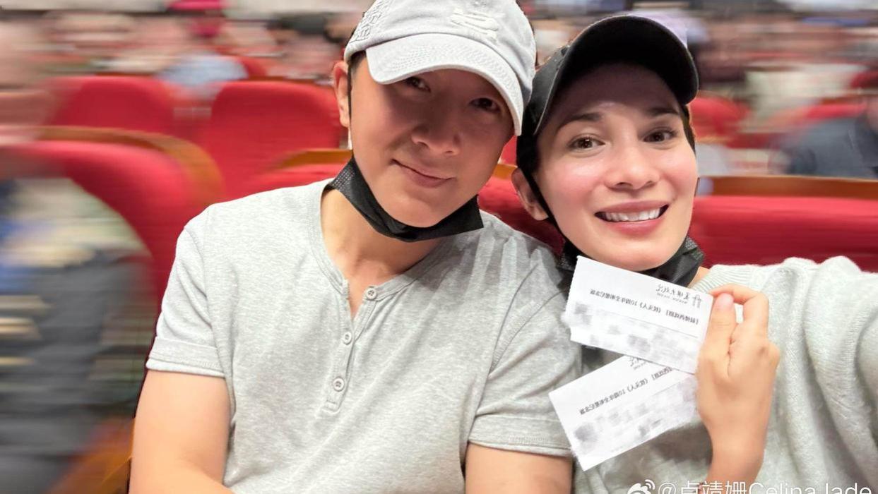 【独家】卢靖姗韩庚官宣二胎！超甜全家福首曝光，女儿举动萌翻网友