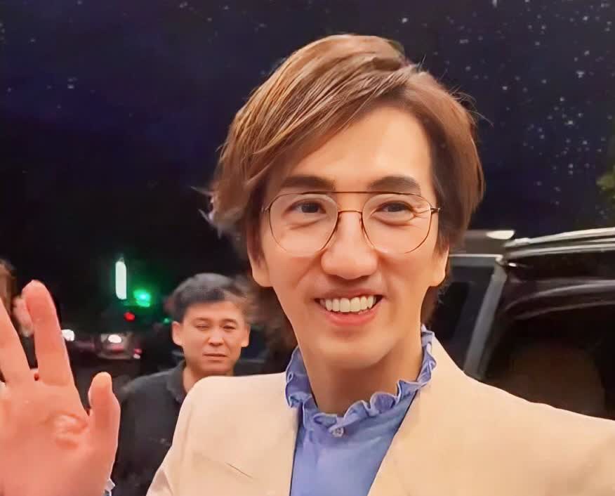 芒果台完蛋了，
林志炫一淘汰
我就知道
芒果台以后再也别想请来好歌手。
