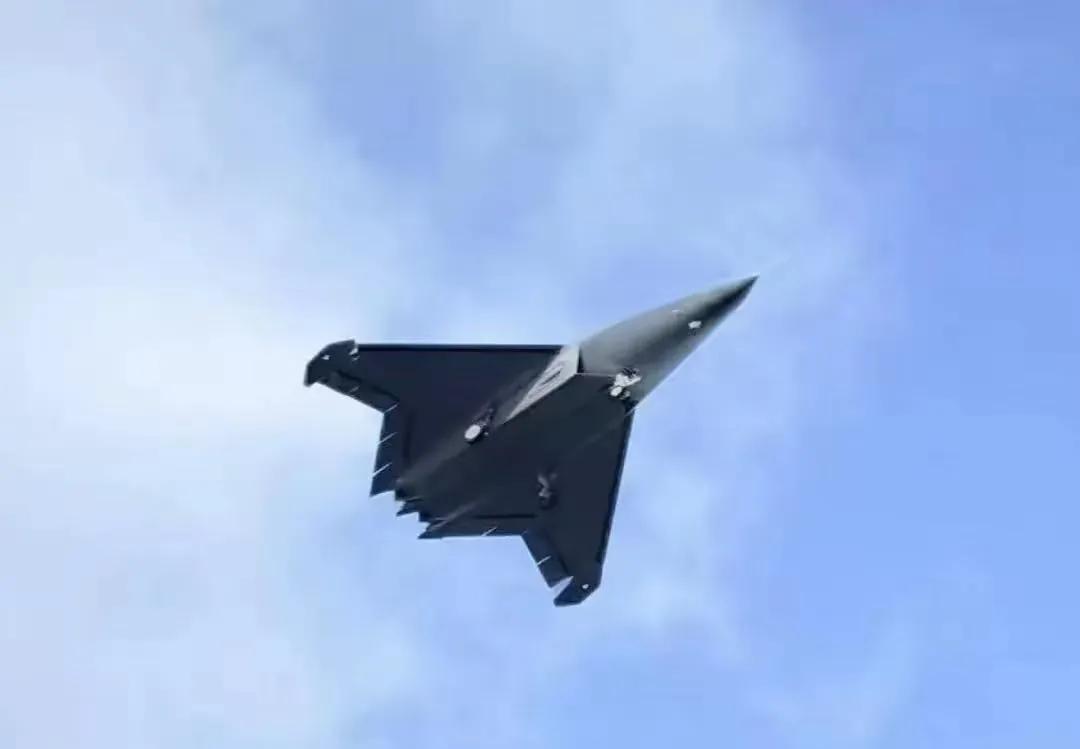 超10架F-35直飞亚洲，特朗普对中国提了个要求，明知中国无法答应
F-35战机