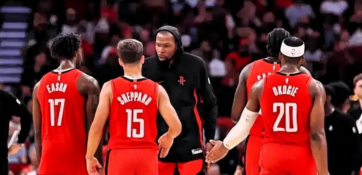 火箭防守悍将奥科吉所言极是啊！
近日，奥科吉接受采访谈到杜兰特领导力时表示：“自