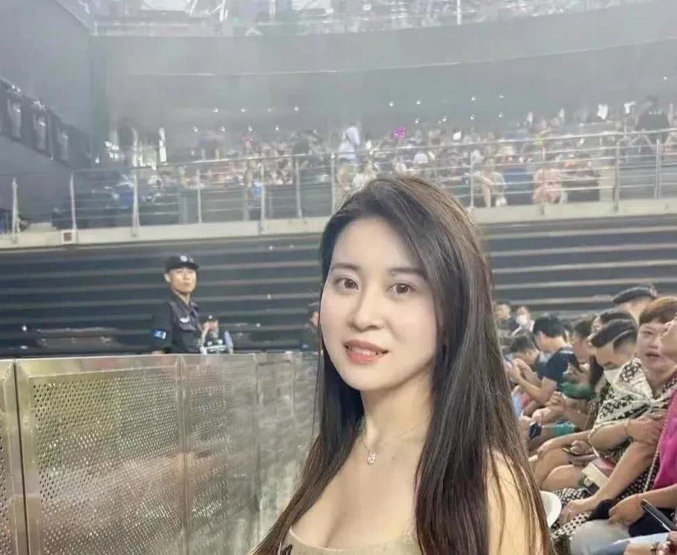 今天去澳门看谢霆锋演唱会，这男人我是真的心动了。