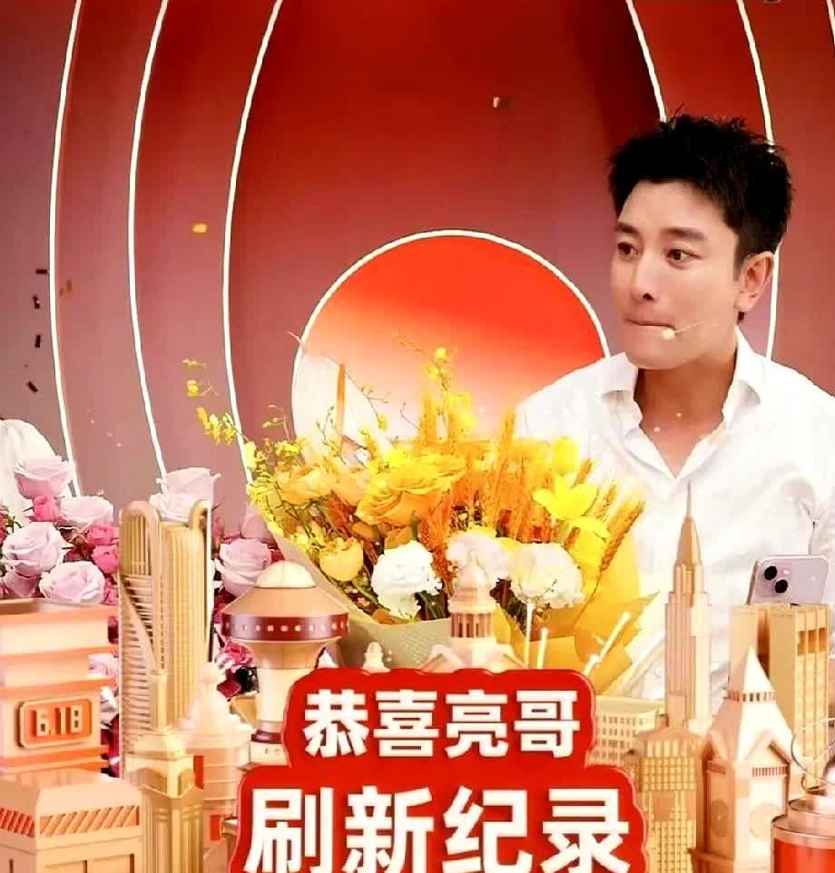 据网友爆料，他和贾乃亮住同一个旧小区，他说贾乃亮迟迟不搬家，不是买不起豪宅，也不