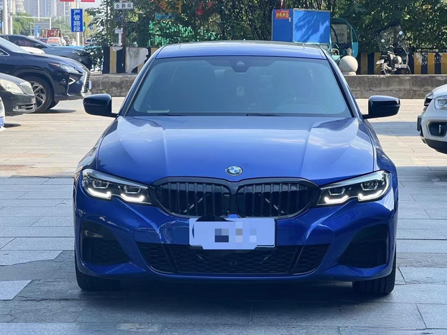 宝马3年已离
已经开了三年没有出现任何问题，可能公里数少吧，才1万7公里，机油5