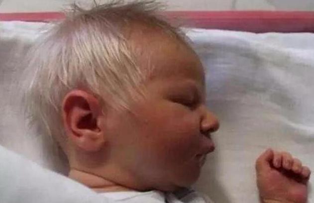 太荒唐了！丈夫是表外甥？女子生下白化病儿子，婆婆大怒，最终查明真相！



初夏