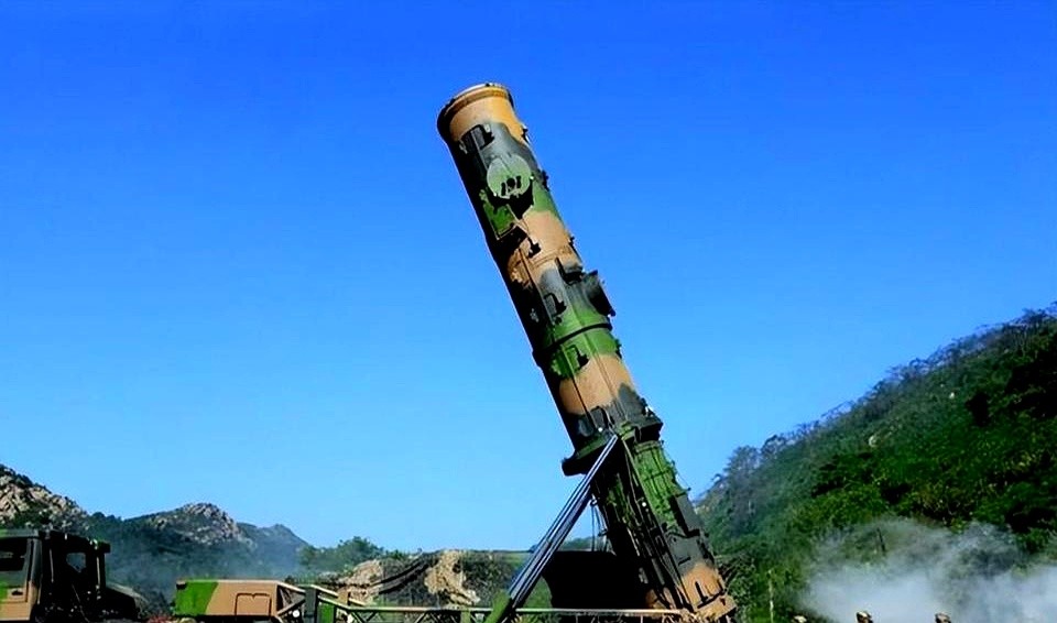 美国现在敢动中国吗？

根据俄罗斯专家表示：中国核弹头数量正在猛增，到2030年