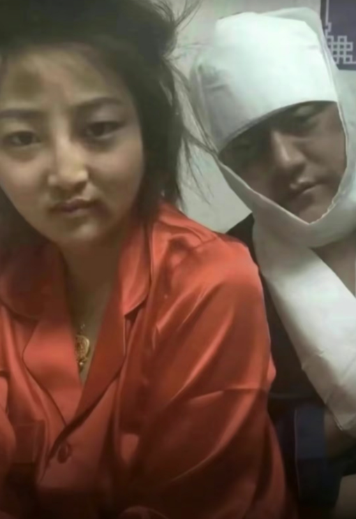 结婚几十年打打闹闹也挺好