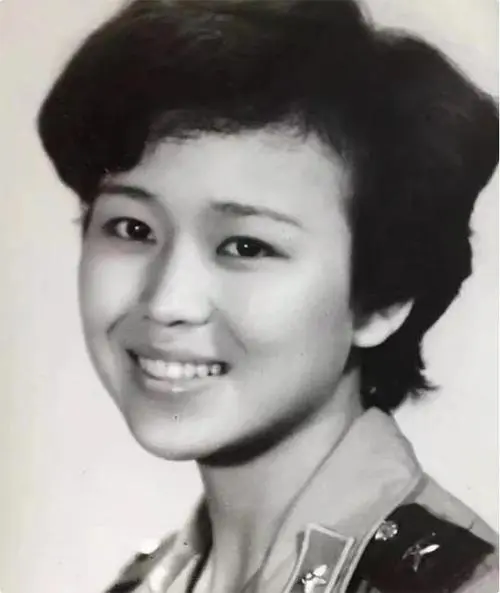 “战地女神”钟惠玲，1984年，老山战役，她是唯一获得“一等功”荣誉称号的女兵，
