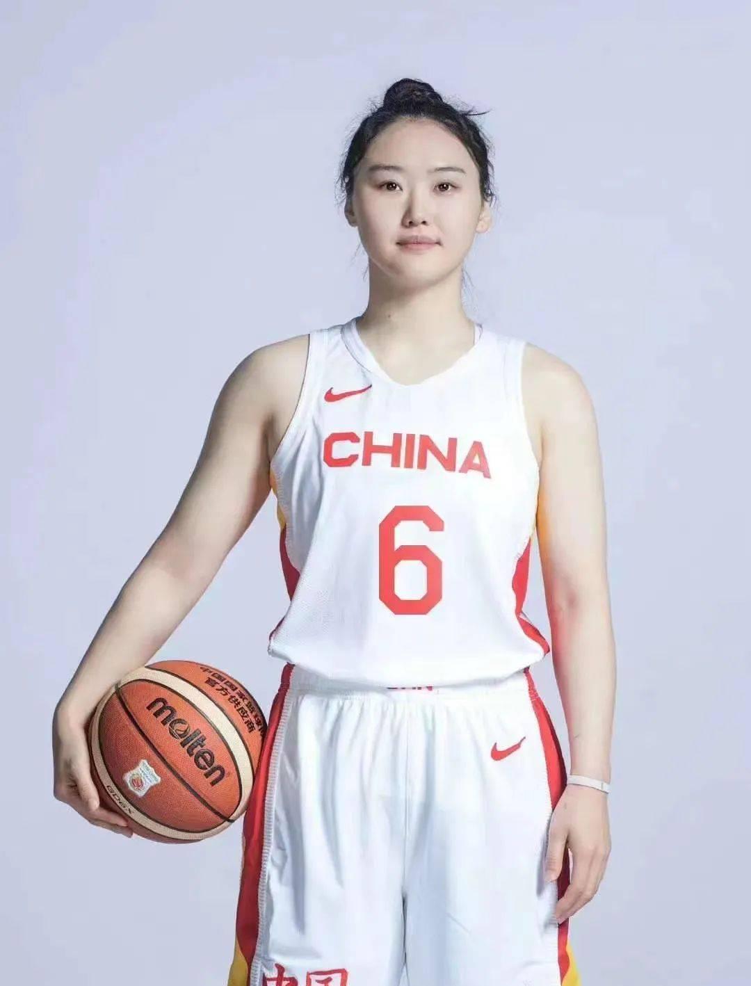 队友最怕猪队友，这个时候添的是什么乱？
中国女篮热身赛后，李梦除名亚洲杯成了事实