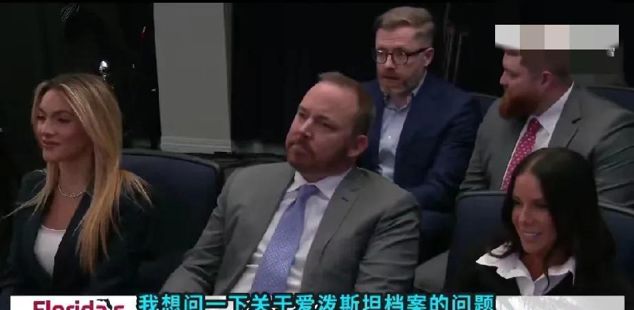 新的媒体大厅开放后，有更多的新媒体记者与主媒一样获得了直接与白宫对话的机会。新媒
