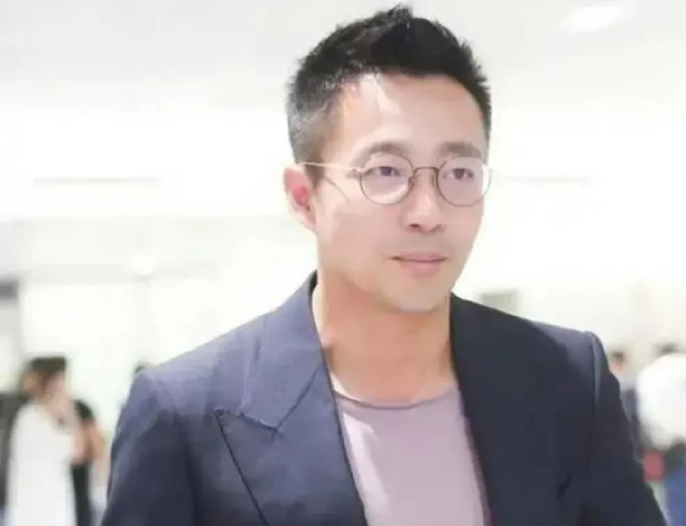 汪小菲晒证据反击大S











什么？当初骂汪小菲疯，现在看来，他才