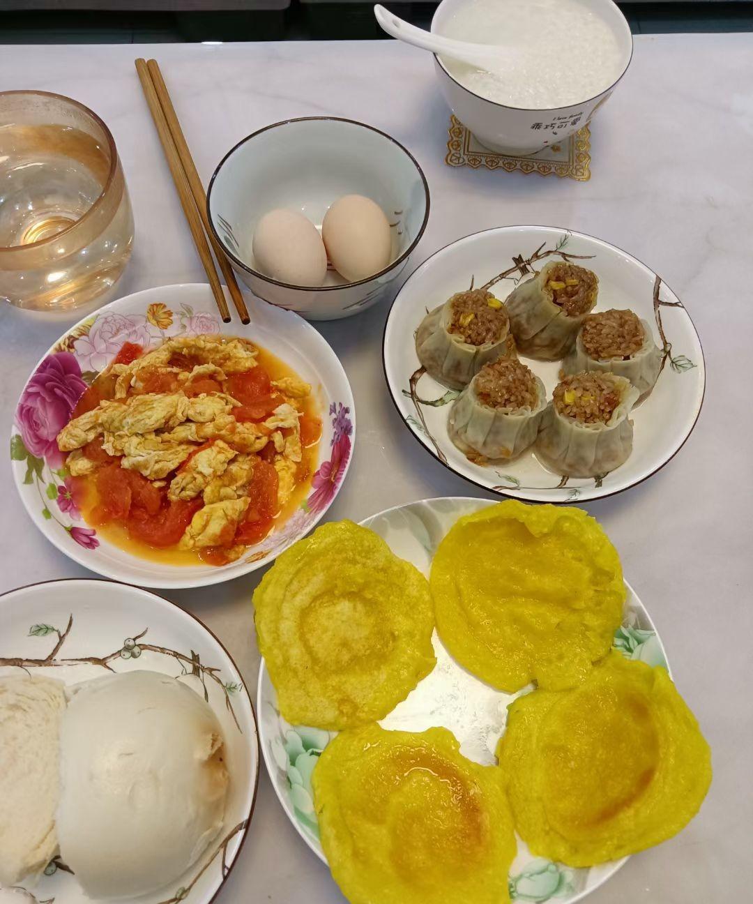 谢谢大家[祈祷]每次一发早餐评论区都会有很多人吐槽我，我知道大家都是为我好，都想