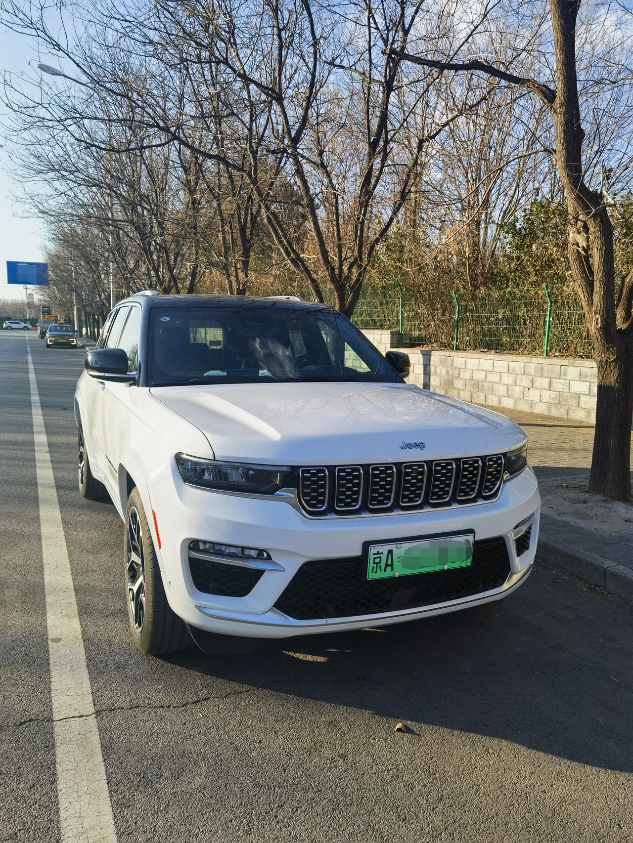 不愿随波逐流，依然痴心不改！喜爱是幸福的