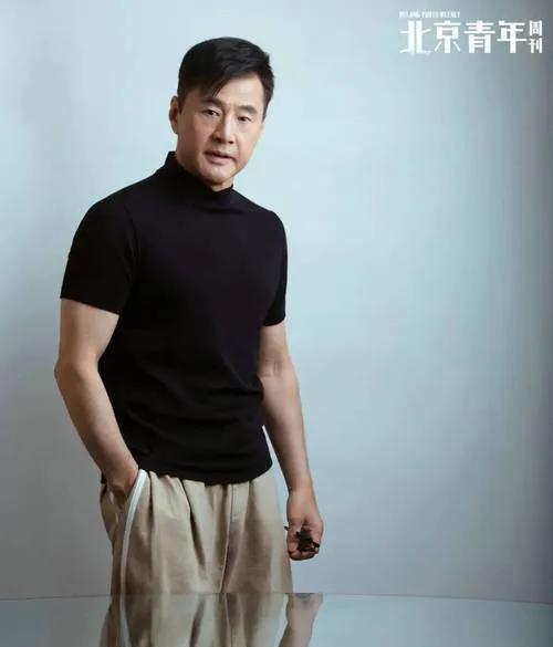 于荣光怕是做梦都要笑醒，曾几何时，他拜访释永信，连碗茶水都难求，话未说尽就被“端