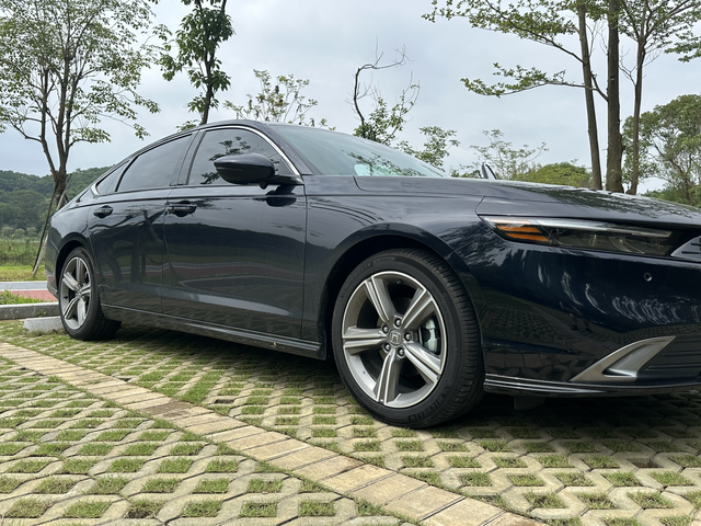 开着雅阁去桂林
买来半个月开了600公里市区，广东开到桂林玩一圈1600公里，整