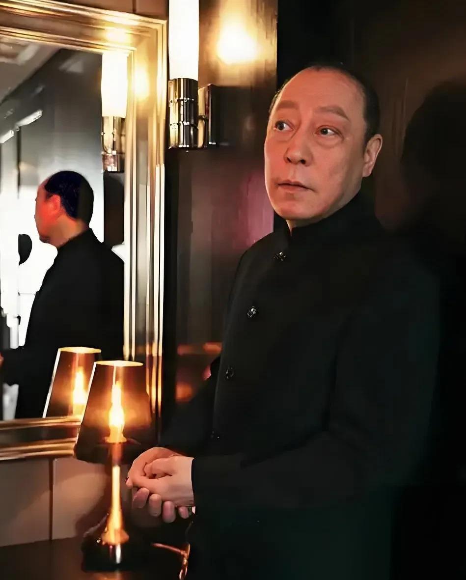 电视剧《生万物》最拉胯的，
不是尝试转型首演村姑的杨幂，
也不是小品演员转战影视