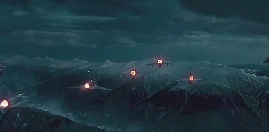 为什么现在的空战大片还是狗斗场景？因为超视距演不了空战大片，超视距隔着300公里