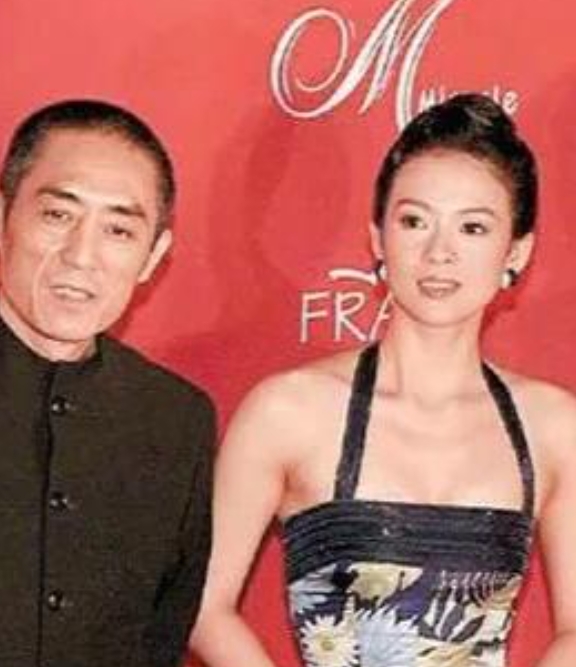 在拍摄《十面埋伏》期间，张艺谋的妻子陈婷突然得到消息，章子怡和张艺谋正共处一室，