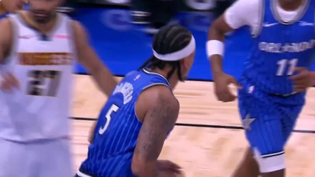 我去！你西蒙斯啊！3分23投1中，这个状元也不行了