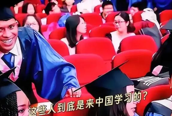 江西理工大学这两天热闹得很，不是因为教学质量有多高，而是因为外国留学生有特殊待遇