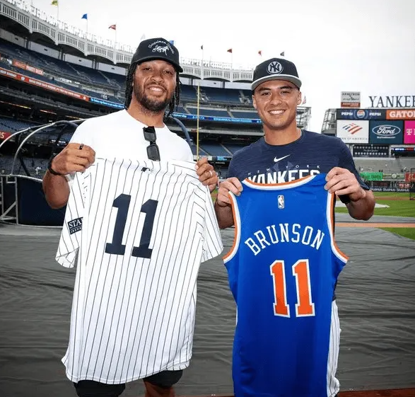 MLB常规赛，纽约洋基12-13不敌迈阿密马林鱼。
尼克斯球员哈特发推称赞洋基游
