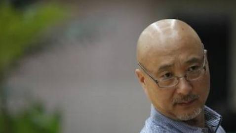 阔别央视春晚27年，陈佩斯胡子全白了
