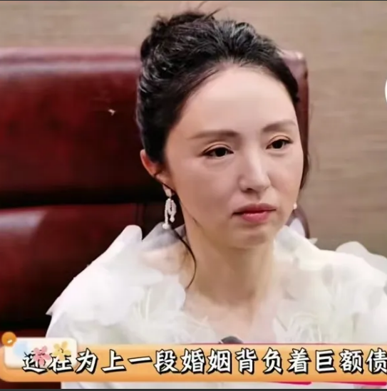 董璇终于卸下坚强的伪装
自爆早已负债累累
现在拍戏全都是为了还债


只要价格合