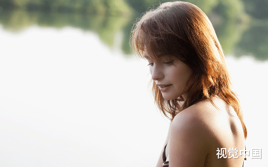 他接白月光电话时，我正被歹徒拖进仓库