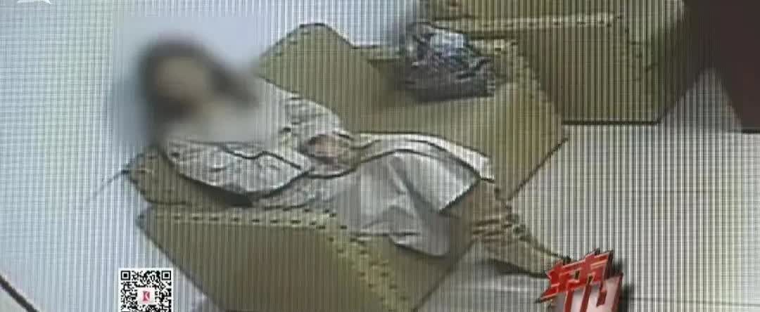 上海出现一个薅羊毛的天花板

某黄姓女子带着一个托特包勇闯上海滩，两个月下来