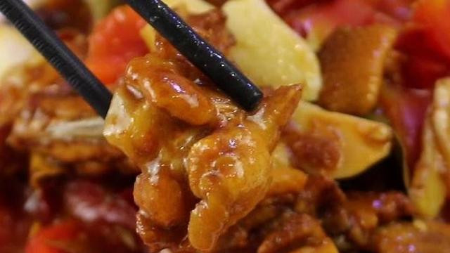 家常美味：酸甜可口的西红柿炒鸡块做法