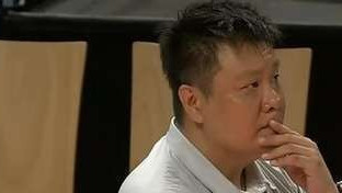 女排遭逆转无缘大运会四强！主帅乱换人成败笔，全队一传无人靠谱