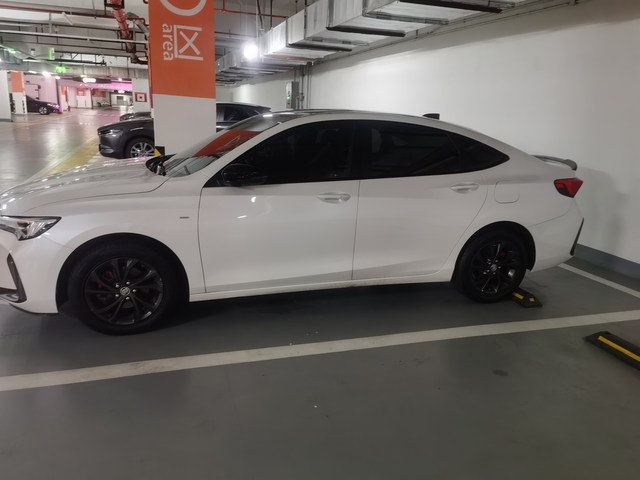 好多人说它丑是我看习惯了嘛
人无完人，车无完车！买车最忌讳听别人建议，喜欢干就完