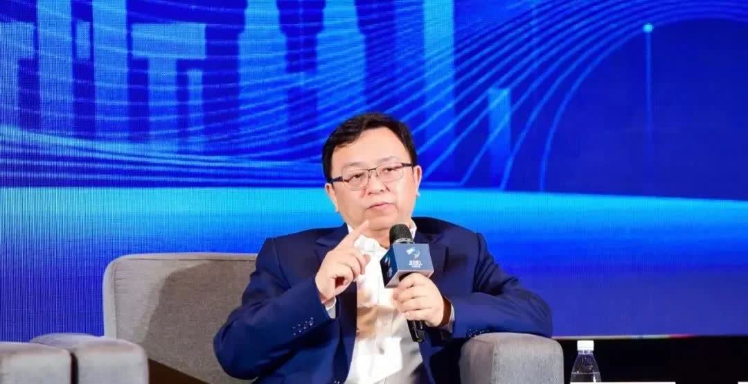比亚迪“杀疯了”，最高降价5.3万，友商们终于掀桌子了，
第一个站出来的是长城