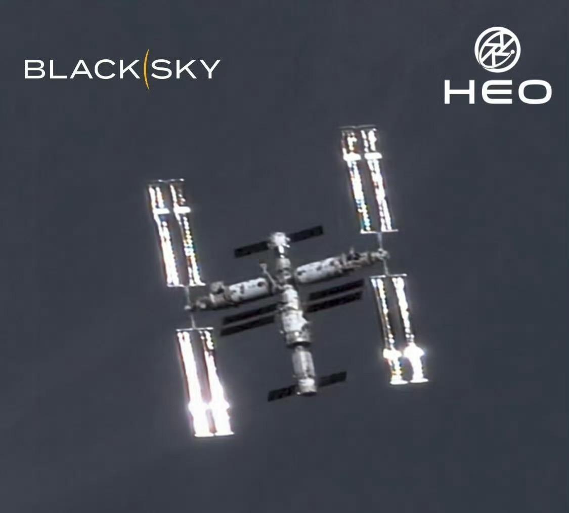 澳大利亚这公司天天拿卫星拍咱们空间站不知道想干嘛呢？[吃瓜群众]
感觉他们没憋什