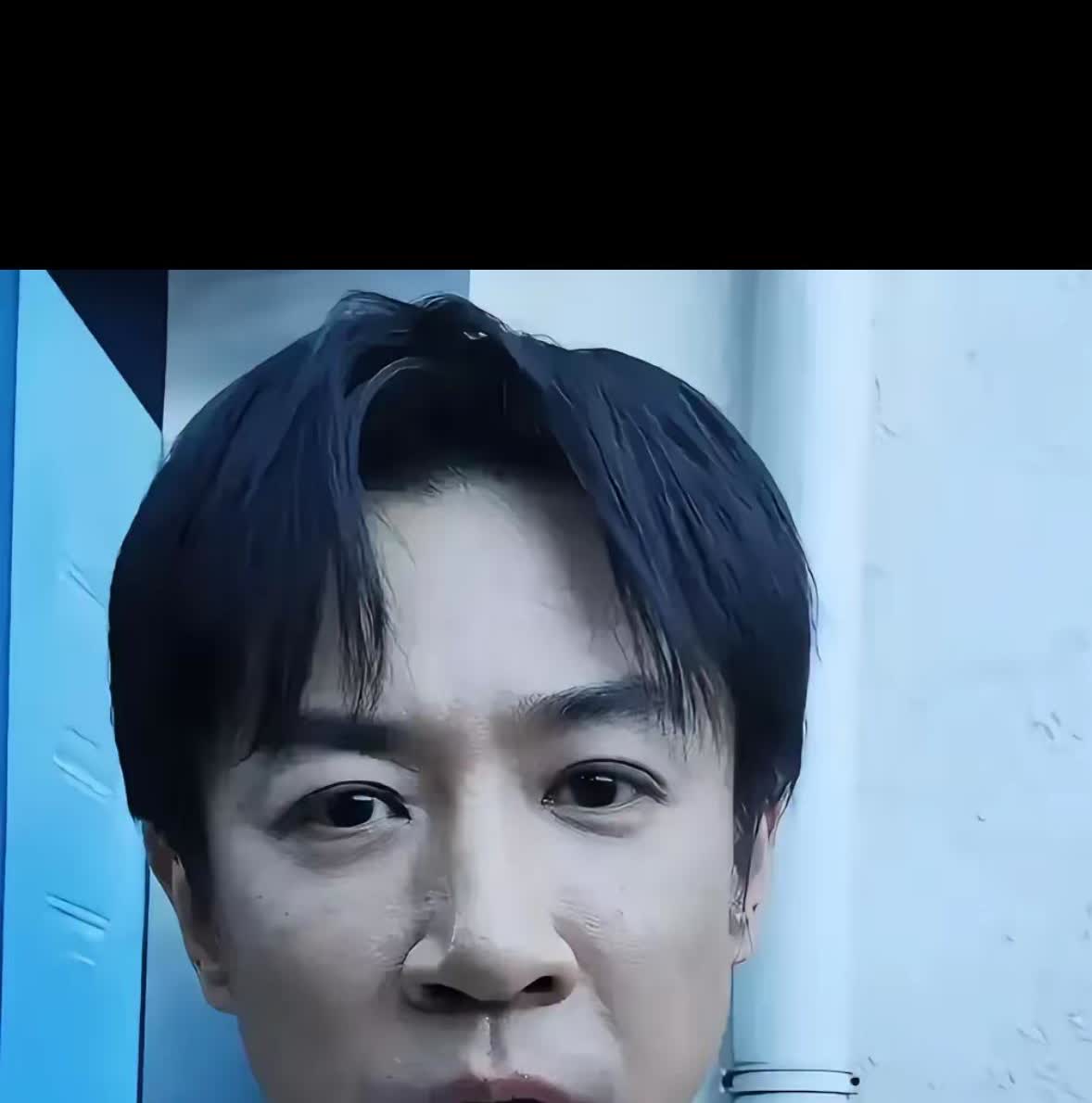 张维依是想彻底躺平了
目前双方经济条件本来就不对等，张维仪年收入80万，无固定