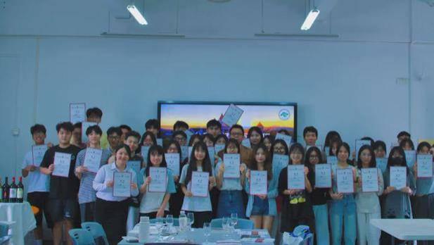 烟台葡萄酒产区课程走进广东机电职业技术学院