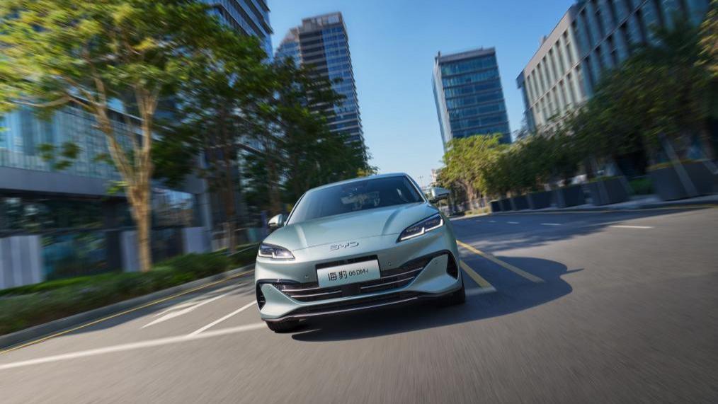 比亚迪推出大电池DM-i车型，纯电续航翻一倍，8.98万元起！