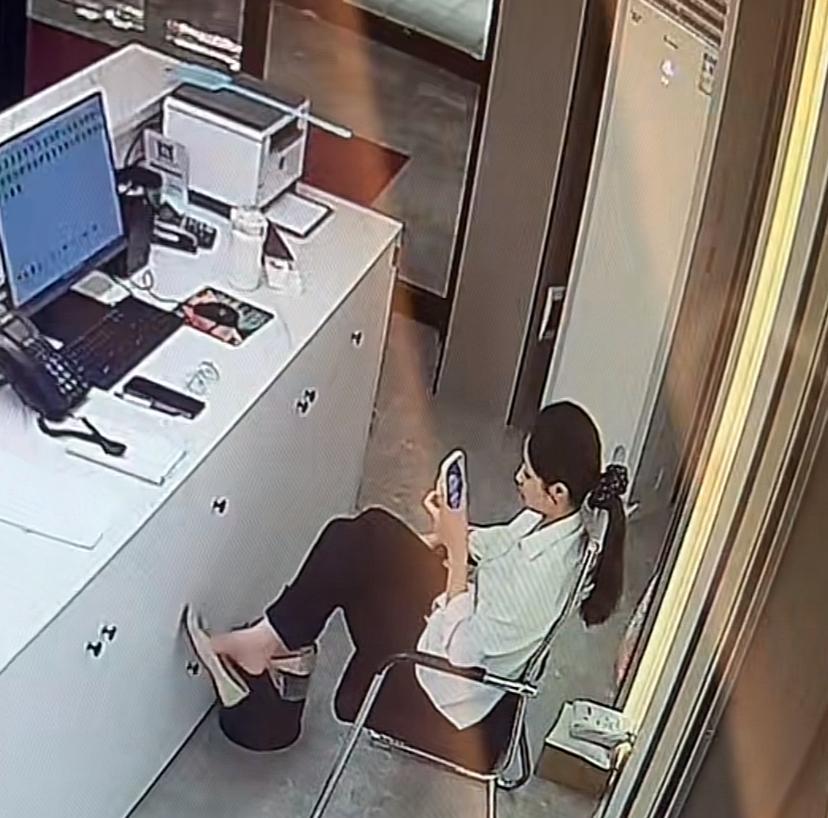 会勾鞋子的女人彩礼加十万。