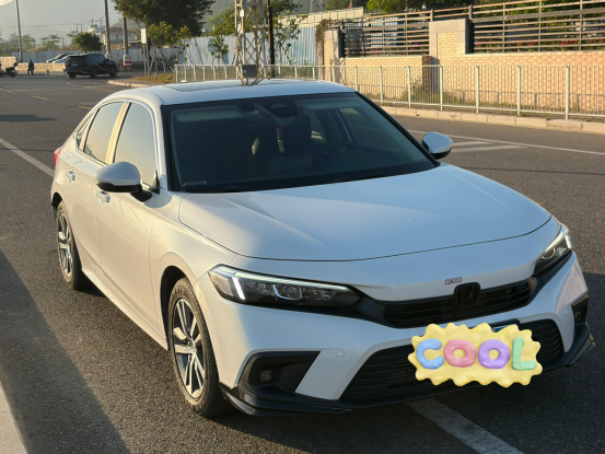 聊聊我眼中思域的那些优缺点
优点：
颜值高：颜值这块，思域绝对是拿捏得死死的。低