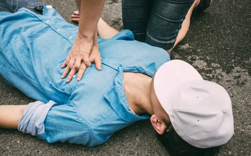 高温，确实能热死人。
据报道：
近日，河南郑州一位年仅37岁的女子，于盛夏高温之