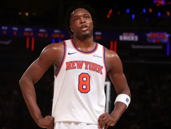 NBA常规赛，尼克斯133-120击败灰熊。
赛后尼克斯主帅迈克-布朗在接受记者