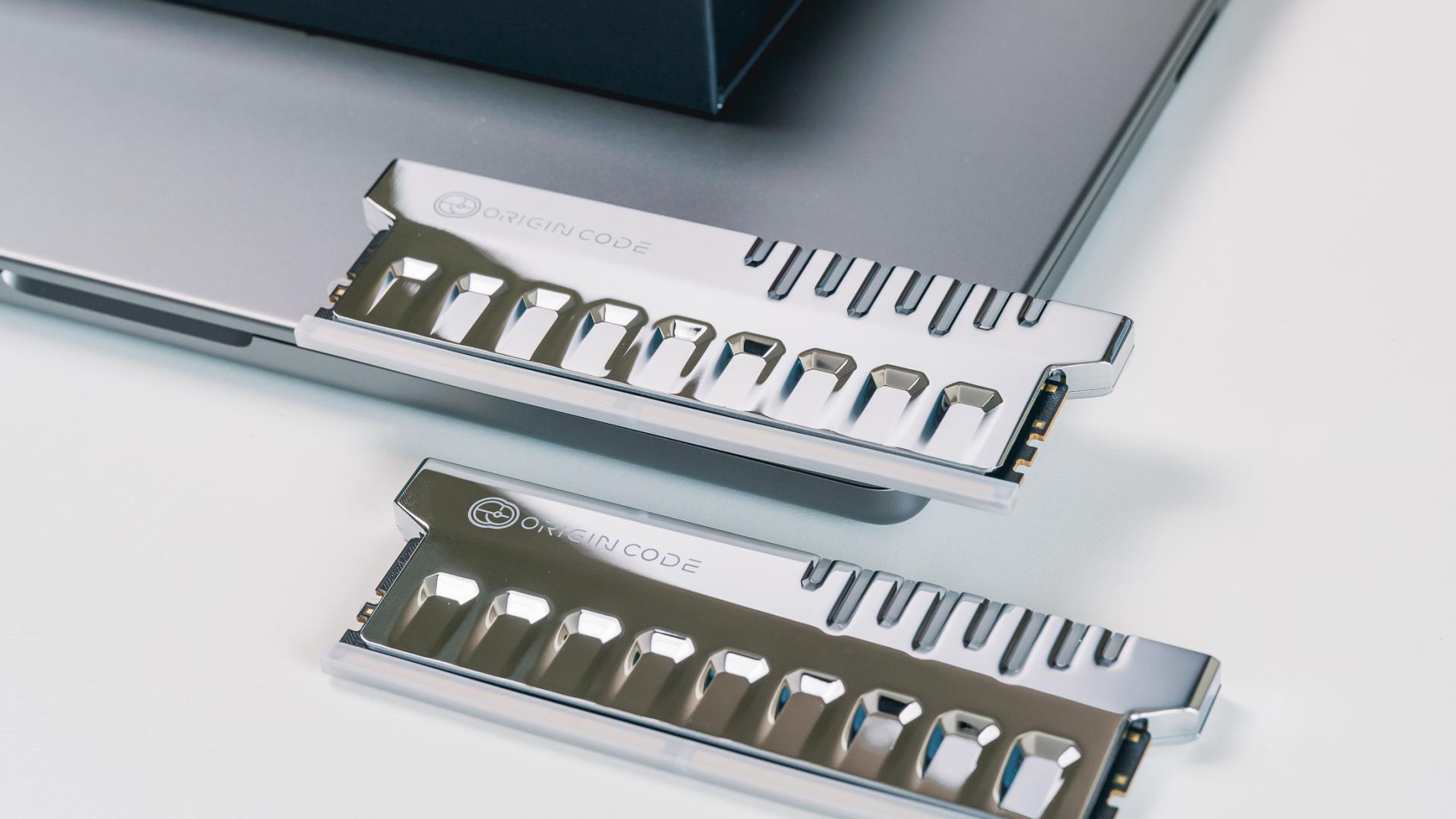 被老婆打也值 这可是高端内存标杆啊：ORIGIN CODE Vortex DDR5评测