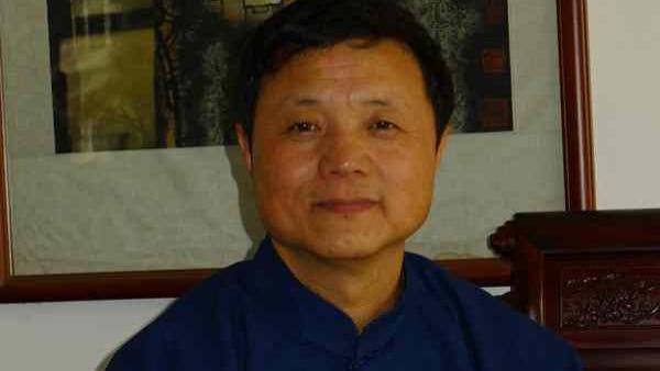 邓治平——世界艺坛名人录·以实求质弘扬民族精神