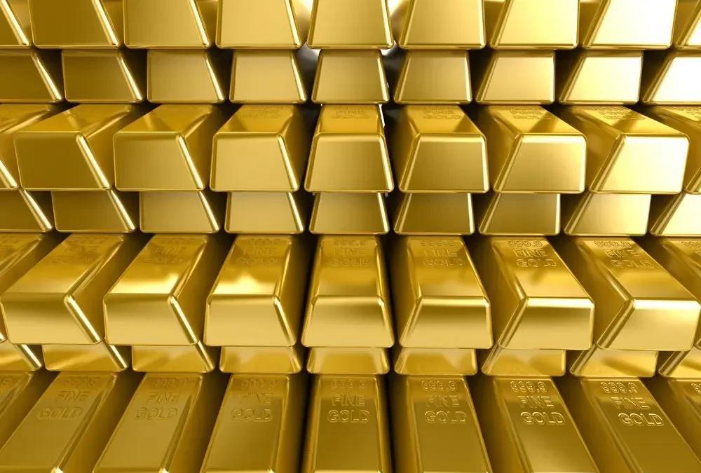 盛世的古董，乱世的黄金。
我前段时间就发过帖子，黄金价格暴涨的背后，是资本的炒作