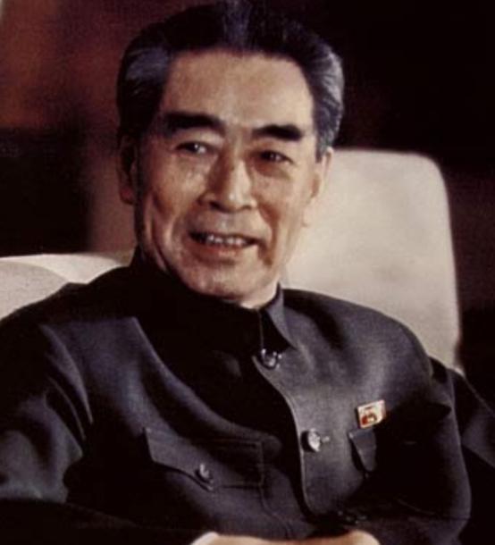 1973年6月的一天，周总理准备去见外宾，可突然大家谁也找不到他，眼看会议马上开