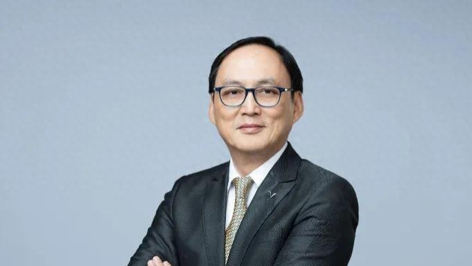 霍英东三房太太为何不争产？一招让二房三房死心大房内斗却成隐患