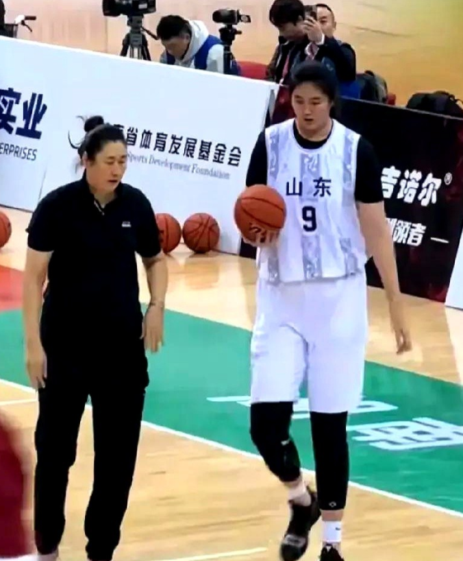 山东女篮这回可算挖到