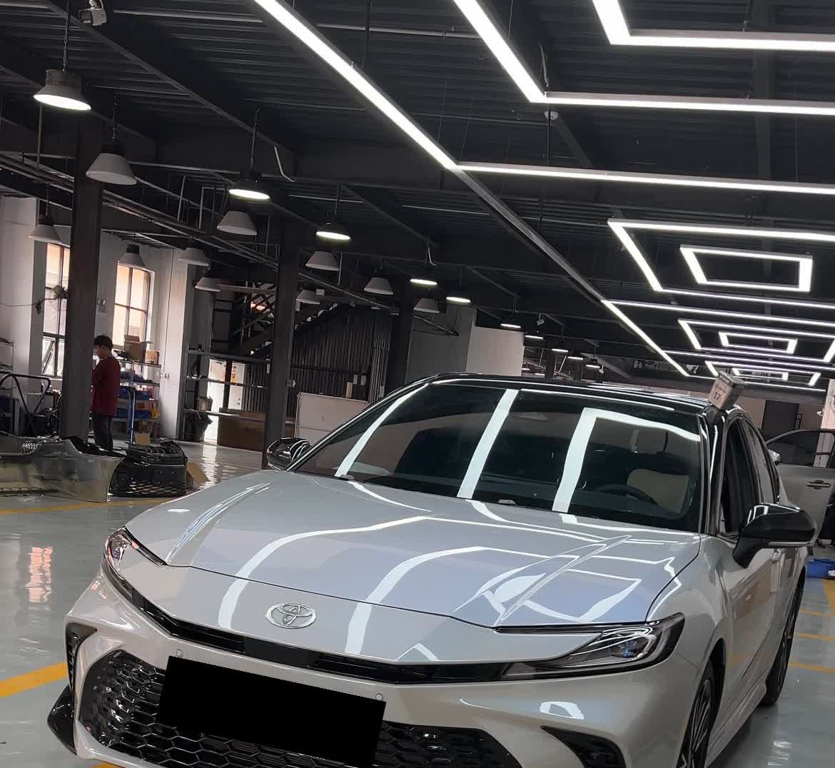 宝子们！九代凯美瑞赛博灰运动版到店升级放大招啦🔥 这两个神仙配置直接把用车体验